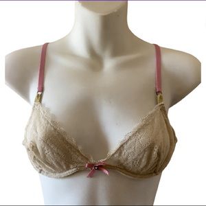 NEW Victoria’s Secret Lace Bra